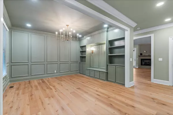 Soddy Daisy, TN 37379,12566 Emerald Bay DR