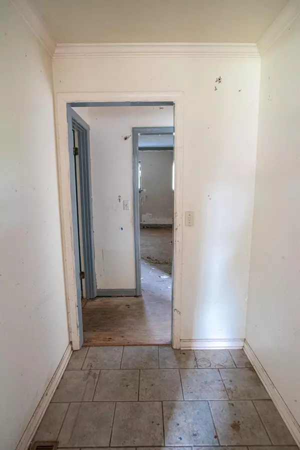 Soddy Daisy, TN 37379,8957 Dayton PIKE