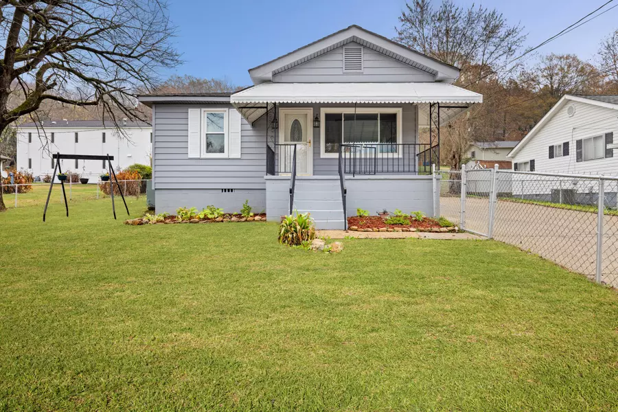 405 Andrews ST, Rossville, GA 30741