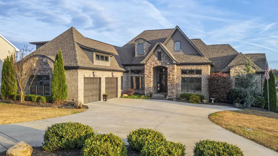 13166 Blakeslee DR, Soddy Daisy, TN 37379