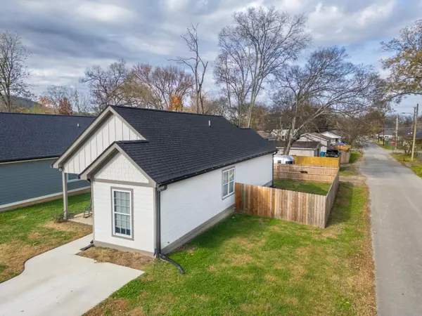 Chattanooga, TN 37407,1417 50th ST