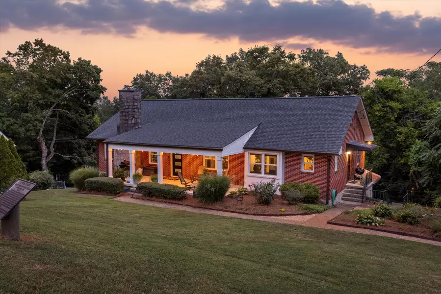 701 Crest RD, Chattanooga, TN 37404