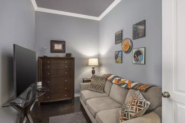 Chattanooga, TN 37405,200 Manufacturers RD