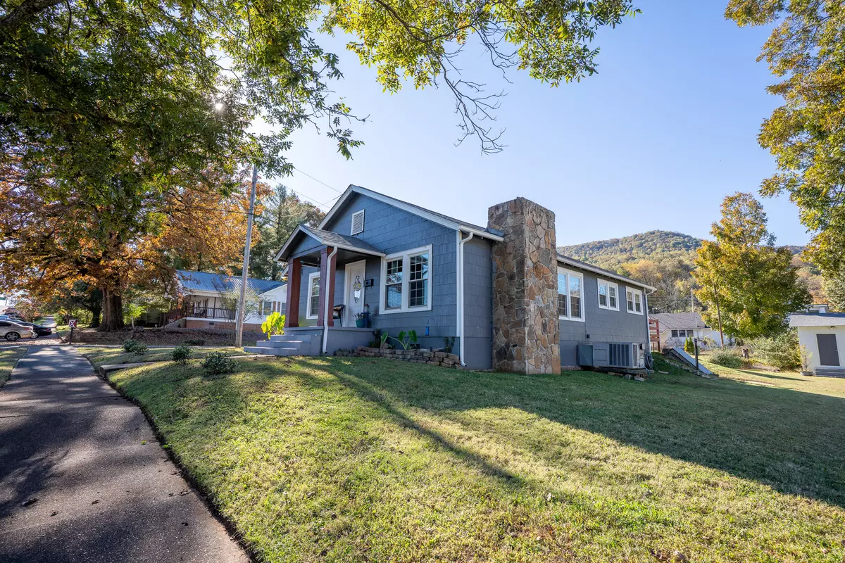 South Pittsburg, TN 37380,618 Elm AVE