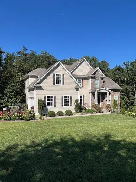 2325 Poplar Grove DR, Ooltewah, TN 37363