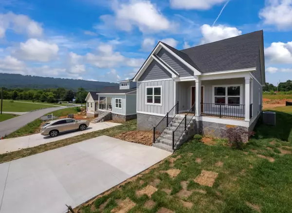 102 Sunset DR, Trenton, GA 30752