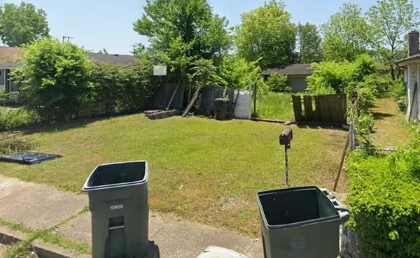 Chattanooga, TN 37404,2002 Garfield ST