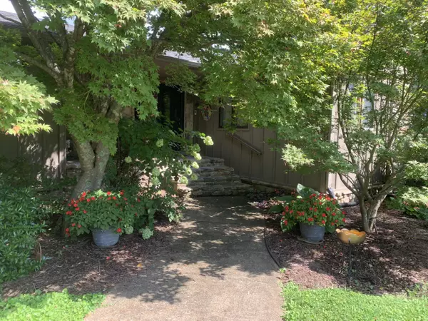 Chattanooga, TN 37421,1010 Panorama DR