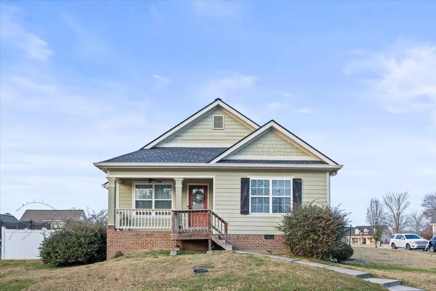 100 Deer Ridge LN, Rock Spring, GA 30739