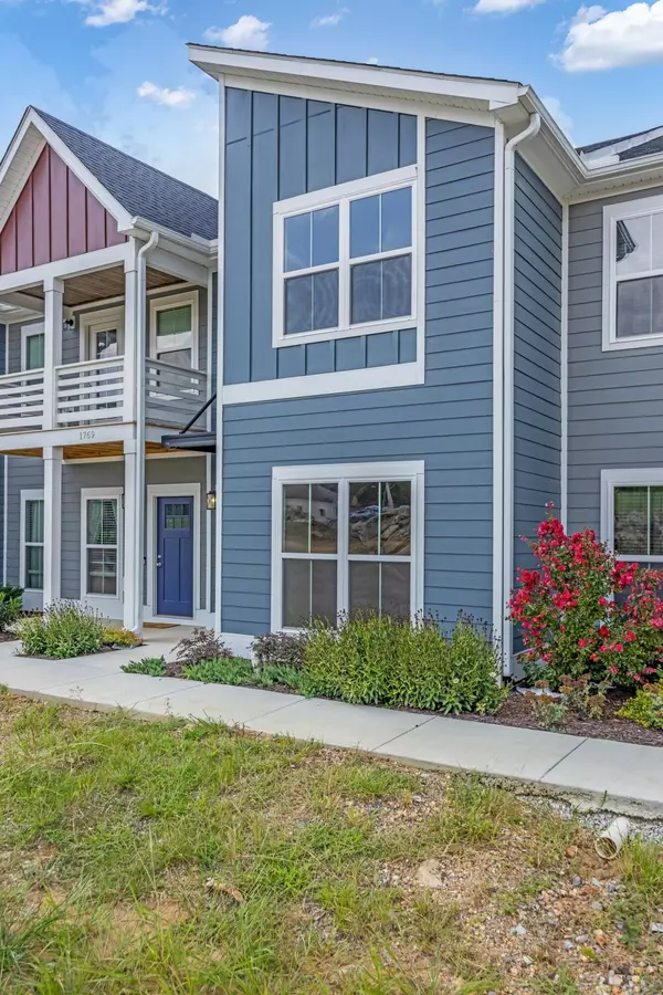 Chattanooga, TN 37404,1773 Cotton WAY