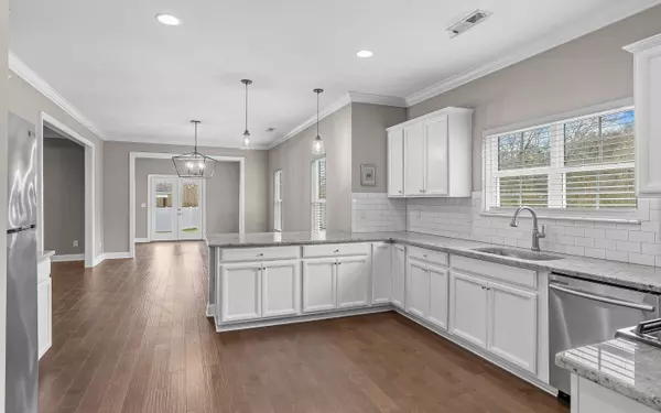 Chattanooga, TN 37405,875 Wellstone DR