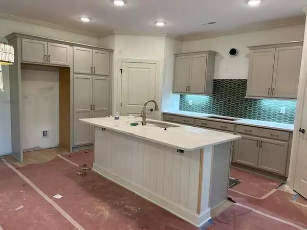 Ooltewah, TN 37363,9078 Knolling LOOP