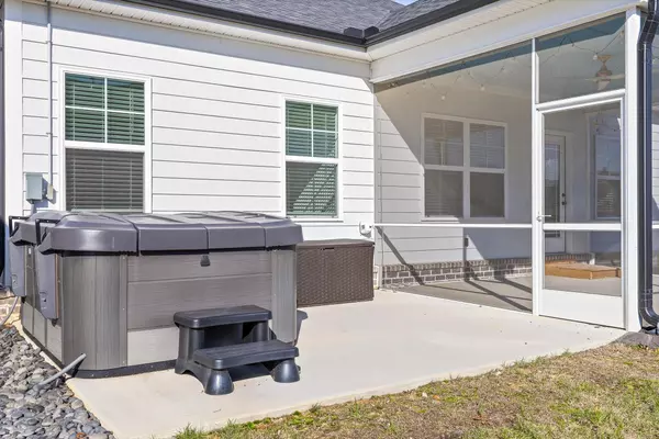 Ooltewah, TN 37363,7183 Tailgate LOOP