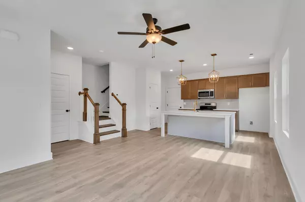 Chattanooga, TN 37404,2471 Twill PL