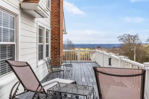 Chattanooga, TN 37404,301 Ridge AVE