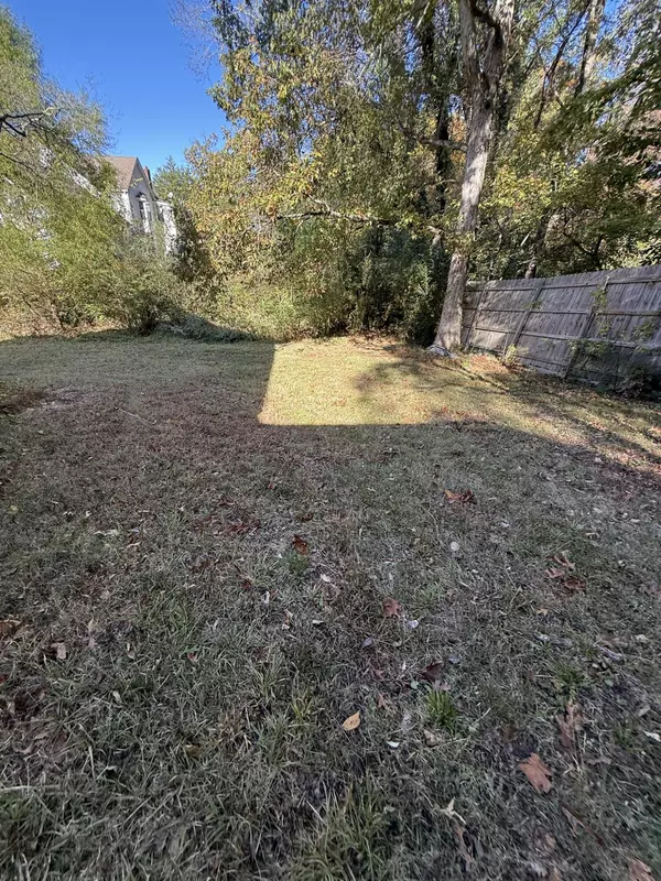 Ooltewah, TN 37363,8905 Apison PIKE