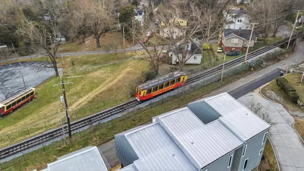 Chattanooga, TN 37409,207 Old Mountain RD