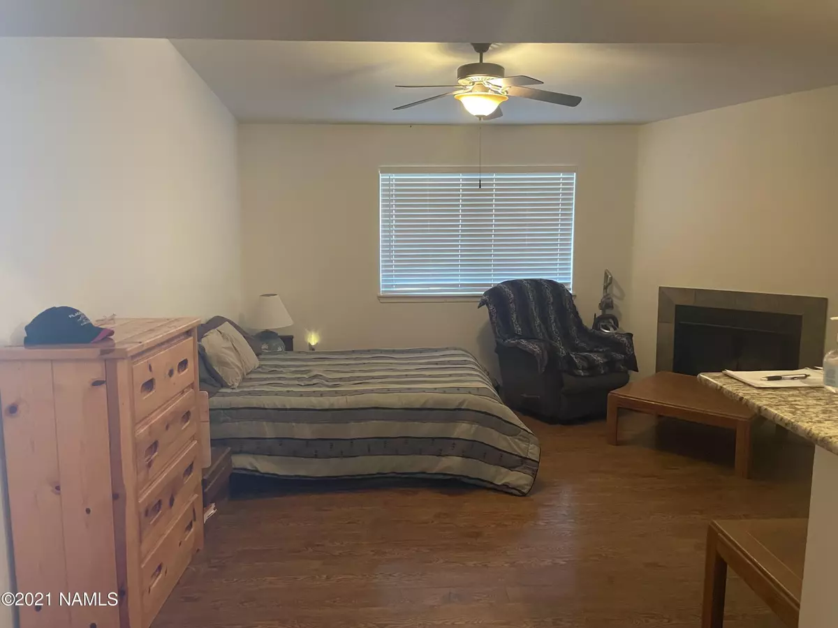 Flagstaff, AZ 86001,1185 W University Avenue #17-140