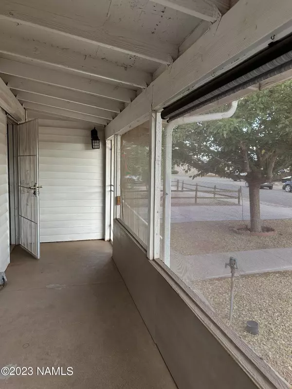 Winslow, AZ 86047,416 W Oak Street