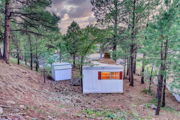 Flagstaff, AZ 86001,450 N Cir View Drive