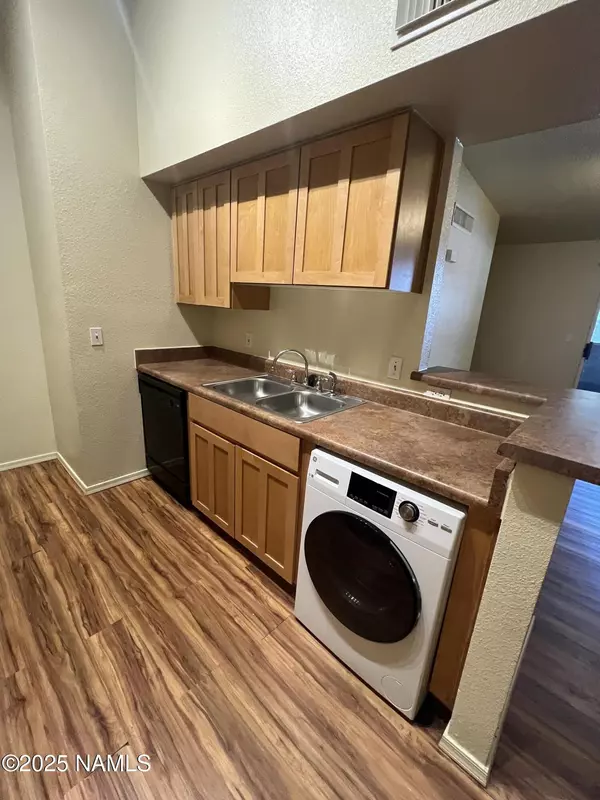 Flagstaff, AZ 86001,1185 W University Drive #15-222