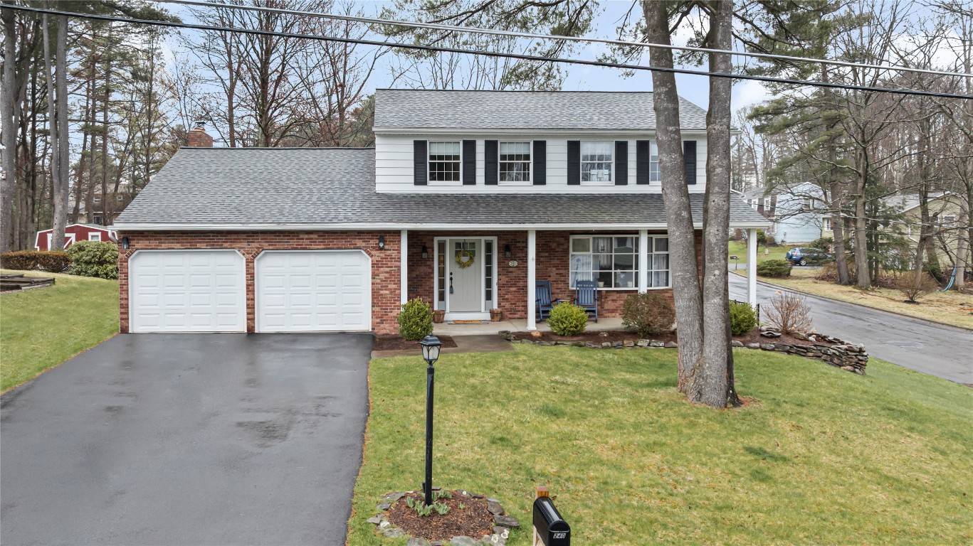 240 Antoinette DR, Endicott, NY 13760