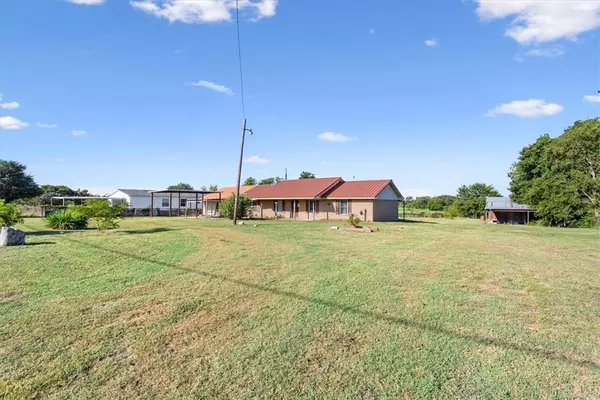 Chilton, TX 76632,277 CR 494N