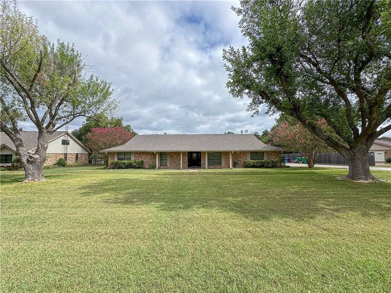 210 Baker LN, Waco, TX 76706