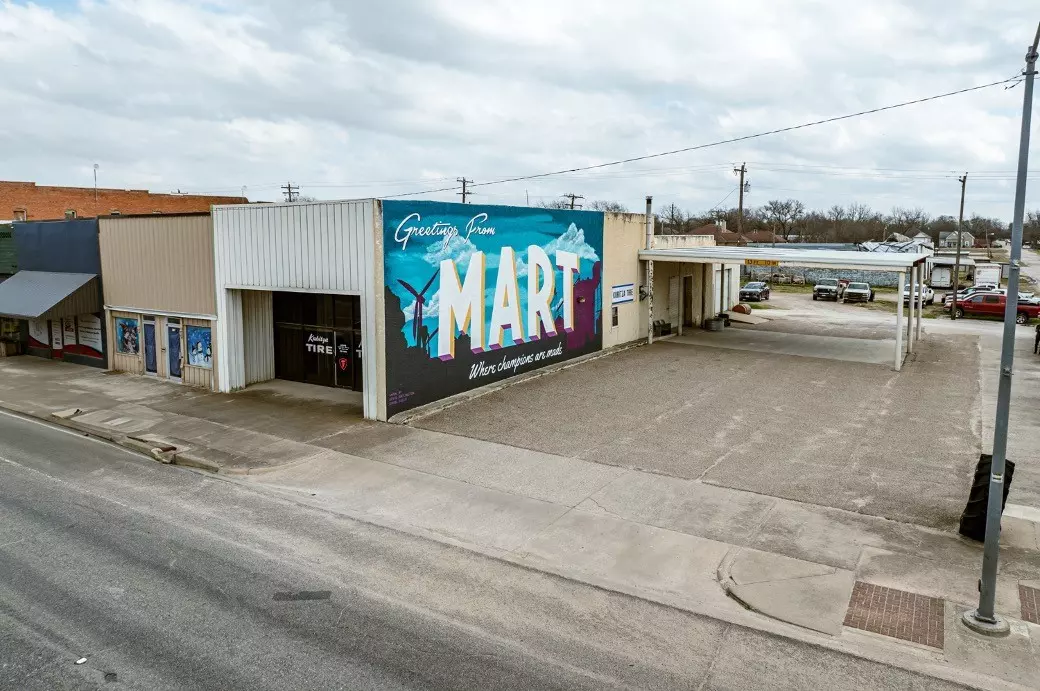 Mart, TX 76664,404 Texas AVE