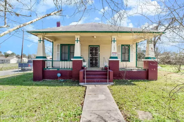 1034 N Market ST, Opelousas, LA 70570