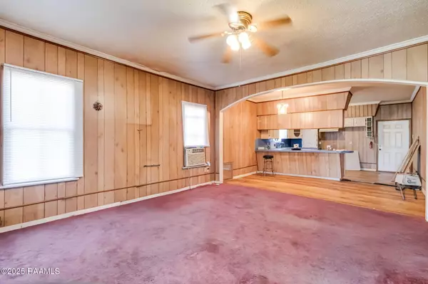 Opelousas, LA 70570,1034 N Market ST