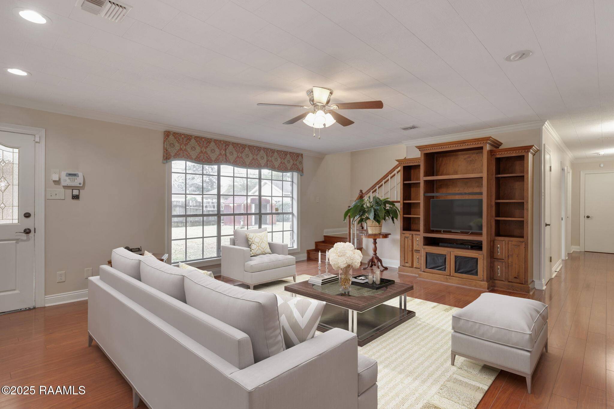 Lafayette, LA 70508,201 Saxon DR