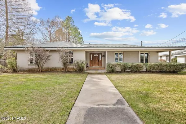 223 W Port ST, St. Martinville, LA 70582