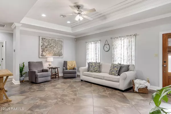 Scott, LA 70583,303 Sylvia LOOP