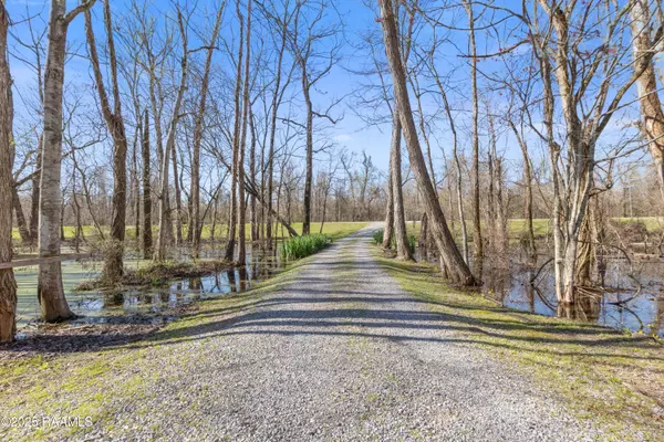 Breaux Bridge, LA 70517,2071 Atchafalaya River HWY