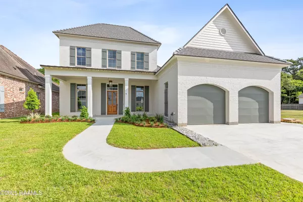 300 Amber Pond LN, Lafayette, LA 70508