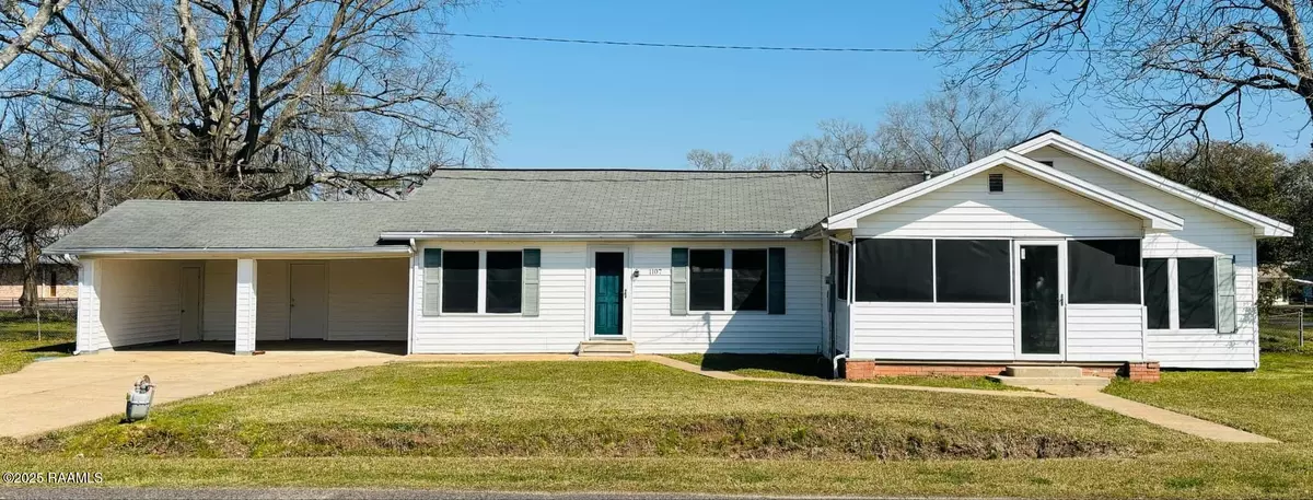 Pine Prairie, LA 70576,1107 Railroad ST
