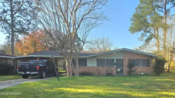 954 Choctaw DR, Opelousas, LA 70570