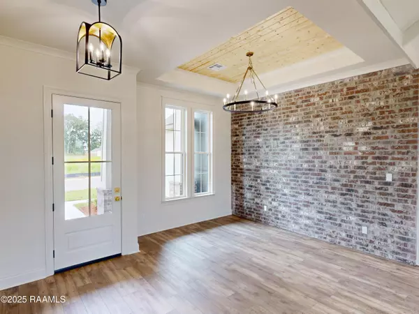 Broussard, LA 70518,102 Fountain Meadow DR