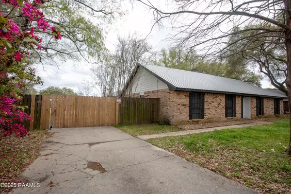 Lafayette, LA 70508,104 Raphael DR