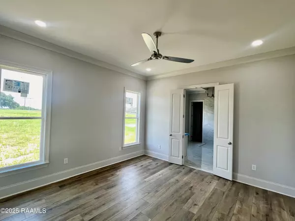 Youngsville, LA 70592,107 Cypress Lake DR