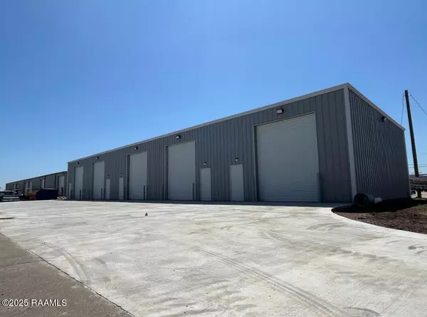 Broussard, LA 70518,114 Nolan RD #102