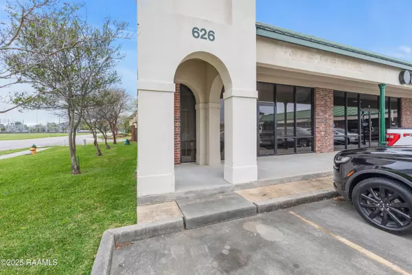 Lafayette, LA 70508,626 Verot School RD #A
