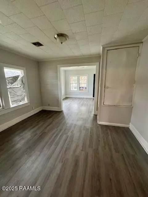 New Iberia, LA 70560,817 Agnes ST