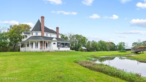 Erath, LA 70533,1606 Shady LN