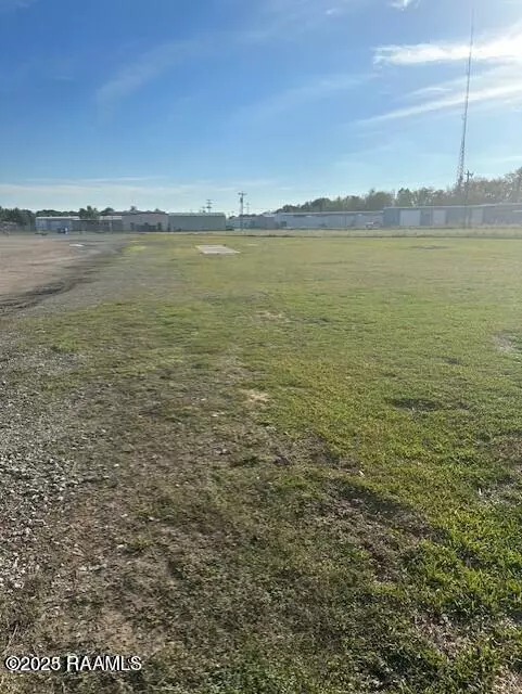 Duson, LA 70529,933 B Ridge RD