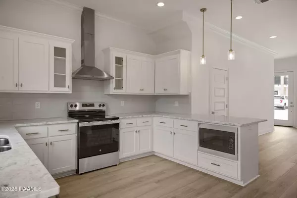 Lafayette, LA 70508,1510 Kaliste Saloom #201