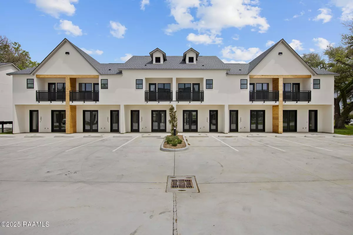 Lafayette, LA 70508,1510 Kaliste Saloom #202