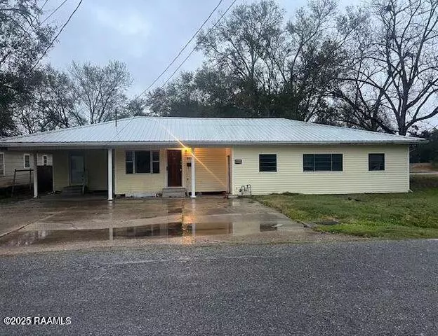 Jennings, LA 70546,806 Clara ST