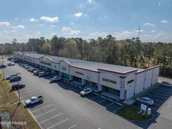 28050 Walker RD, Walker, LA 70785